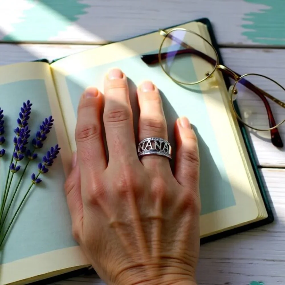 Nana Rhinestone Ring • Sparkling Silver Plated Grandmother & Nana Gift • Sz 6.5 - Picture 2 of 6